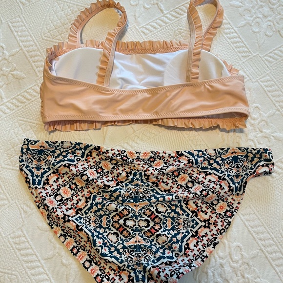 Bikini with Cheeky Pattern Bottoms - Picture 2 of 4